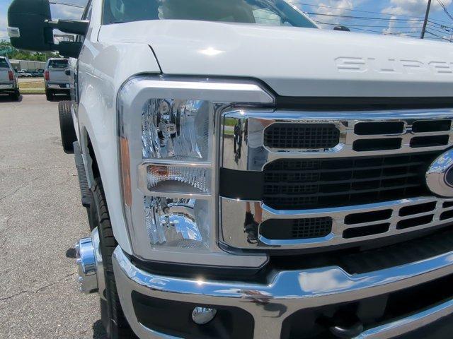 new 2025 Ford F-350 car, priced at $73,520