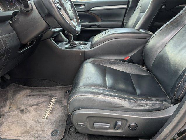 used 2014 Toyota Highlander car, priced at $10,981