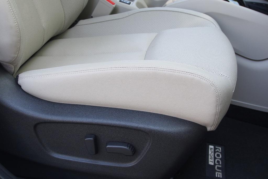 used 2022 Nissan Rogue Sport car, priced at $23,885