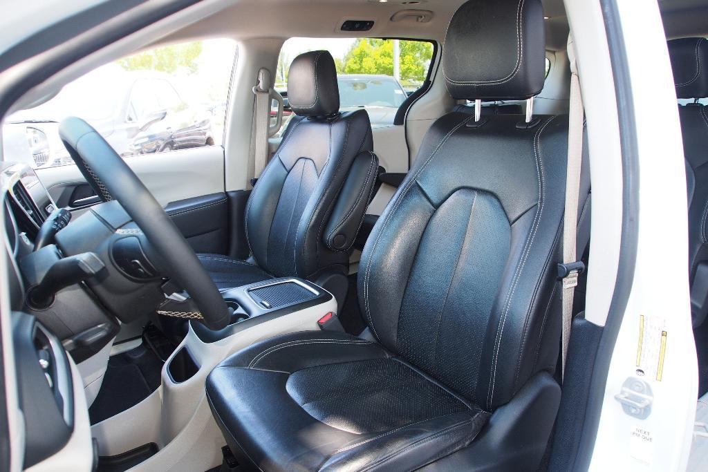 used 2022 Chrysler Pacifica car, priced at $28,323
