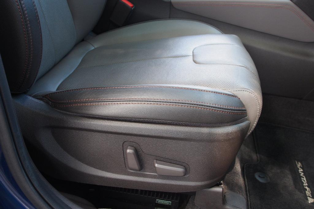 used 2020 Hyundai Santa Fe car, priced at $20,380