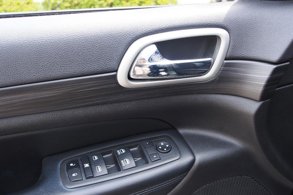 used 2022 Jeep Grand Cherokee WK car, priced at $26,994