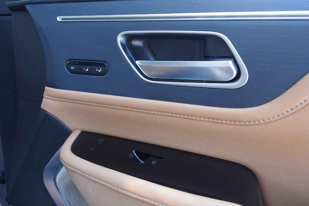 used 2025 INFINITI QX80 car, priced at $73,801