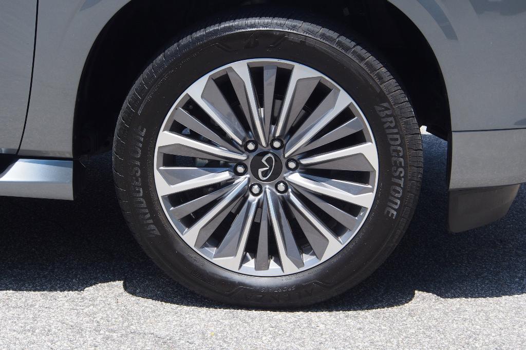 used 2025 INFINITI QX80 car, priced at $73,801