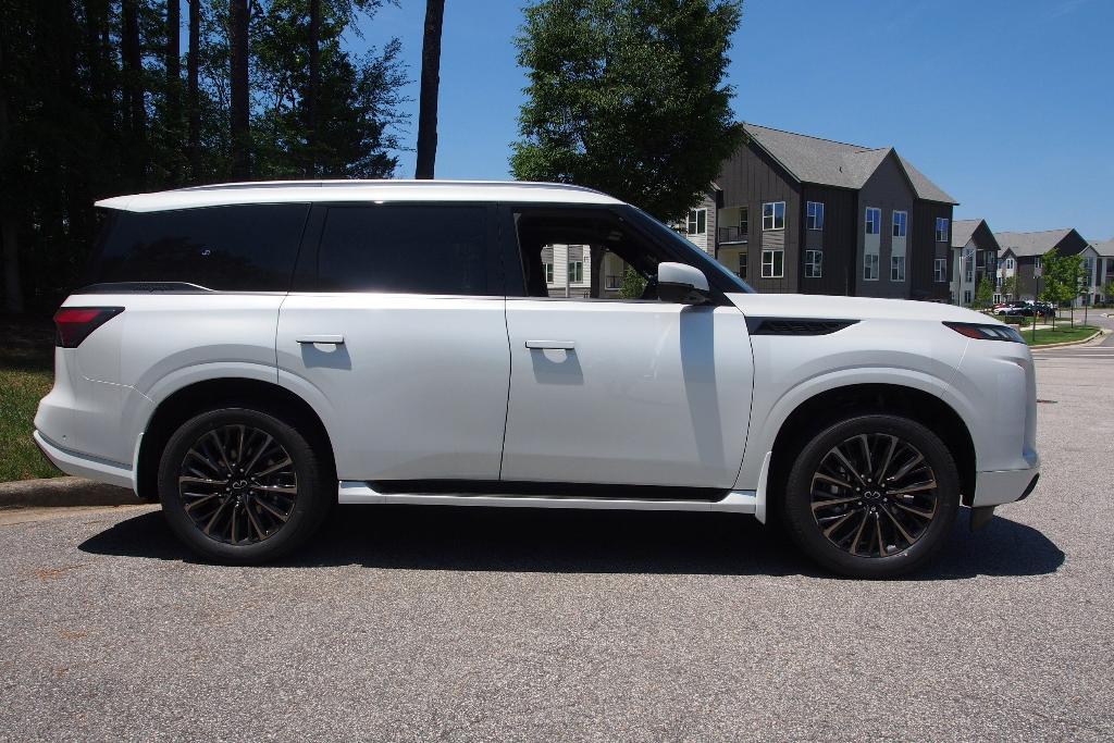 new 2026 INFINITI QX80 car, priced at $91,567