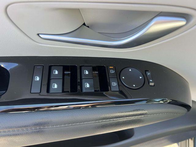 used 2025 Hyundai TUCSON Hybrid car, priced at $35,998