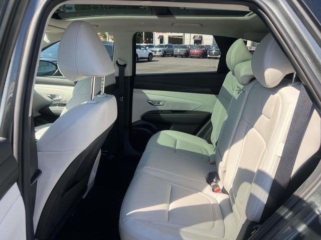 used 2025 Hyundai TUCSON Hybrid car, priced at $35,998