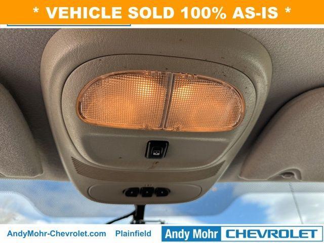 used 2005 GMC Envoy car, priced at $3,000