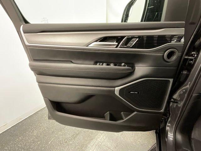 new 2026 Jeep Grand Wagoneer L car, priced at $69,324