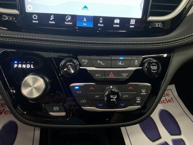 new 2024 Chrysler Pacifica Hybrid car, priced at $46,250