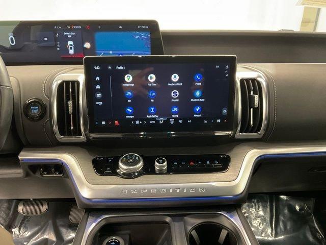 used 2025 Ford Expedition car, priced at $59,448