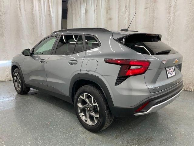used 2025 Chevrolet Trax car, priced at $20,900