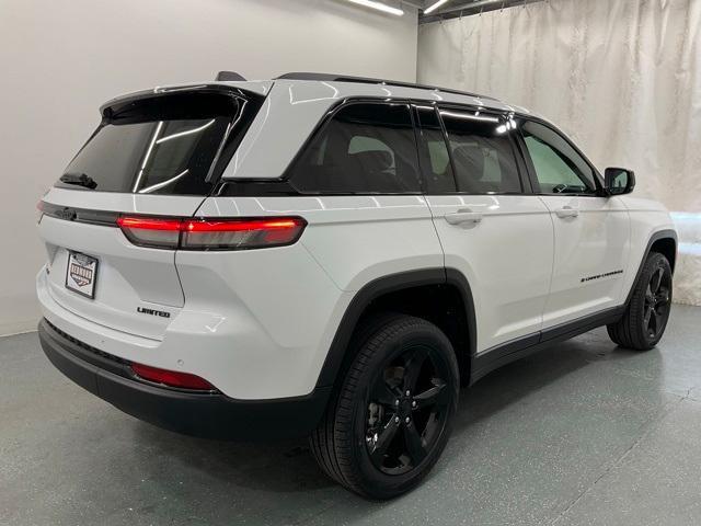 new 2025 Jeep Grand Cherokee car, priced at $47,164