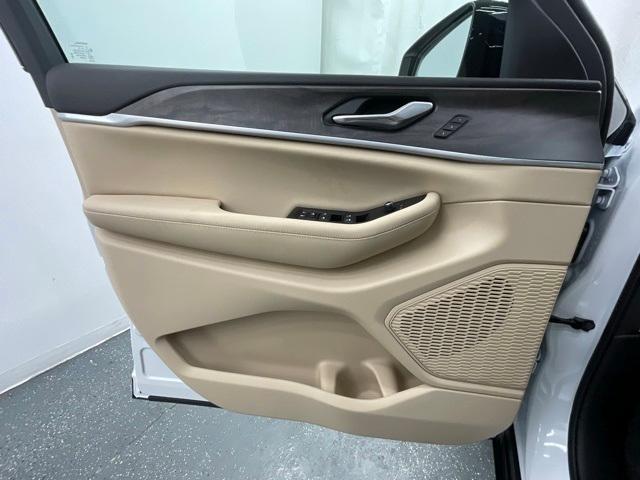 new 2025 Jeep Grand Cherokee car, priced at $47,164