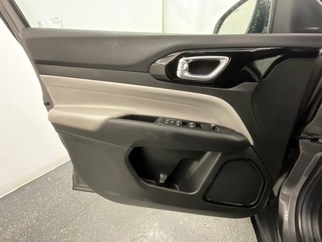 used 2023 Jeep Compass car, priced at $19,900