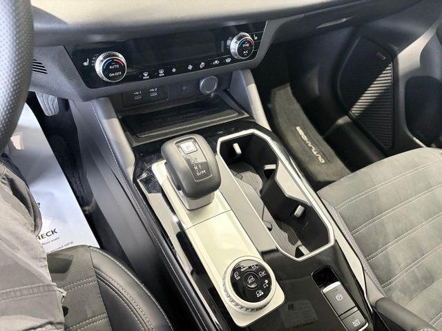 used 2025 Mitsubishi Outlander car, priced at $27,498