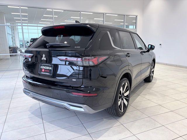 used 2025 Mitsubishi Outlander car, priced at $27,498