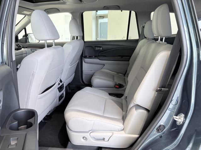 used 2022 Honda Pilot car, priced at $32,990
