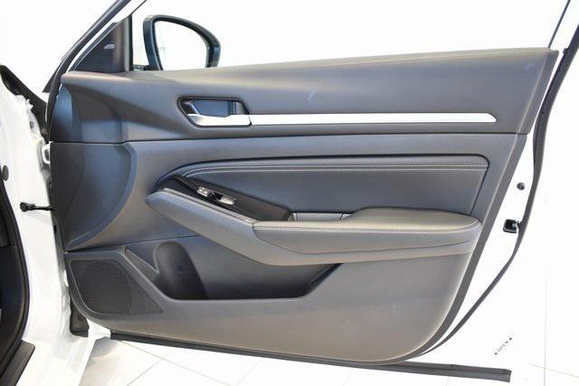 used 2023 Nissan Altima car, priced at $20,498