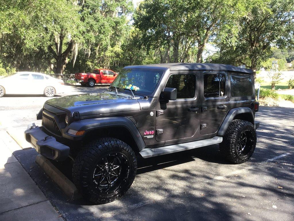 used 2018 Jeep Wrangler Unlimited car, priced at $27,995