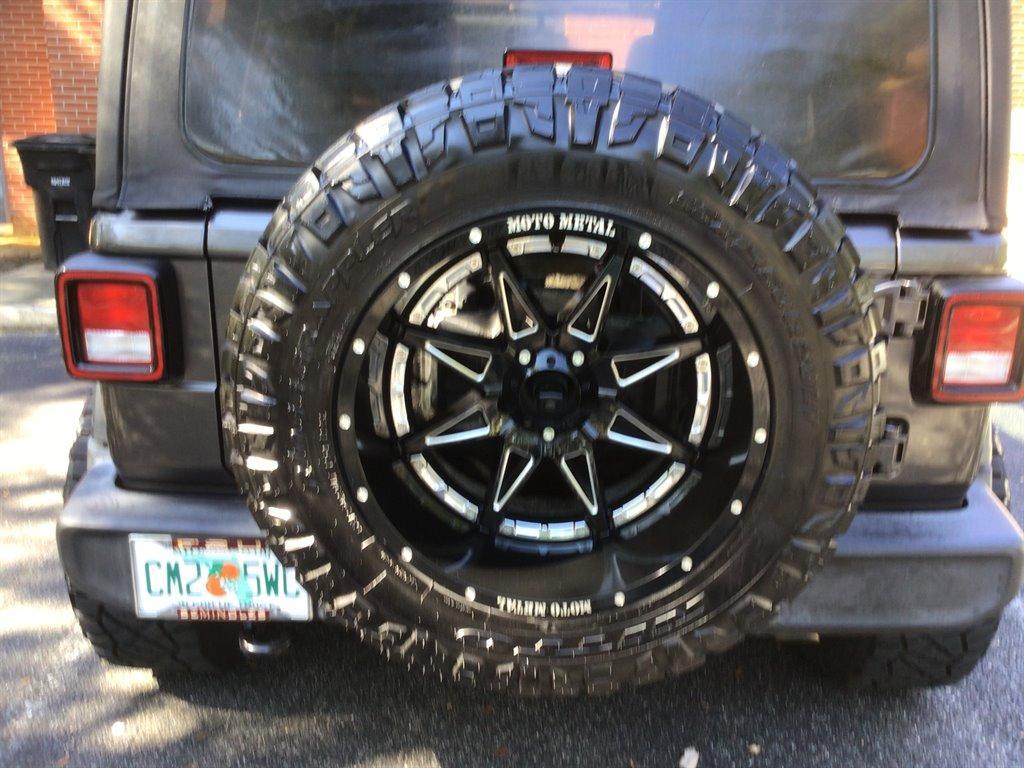 used 2018 Jeep Wrangler Unlimited car, priced at $27,995