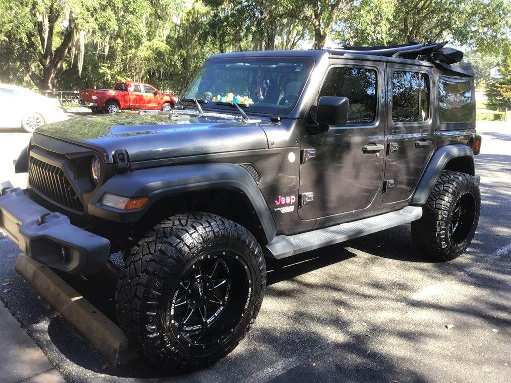 used 2018 Jeep Wrangler Unlimited car, priced at $27,995