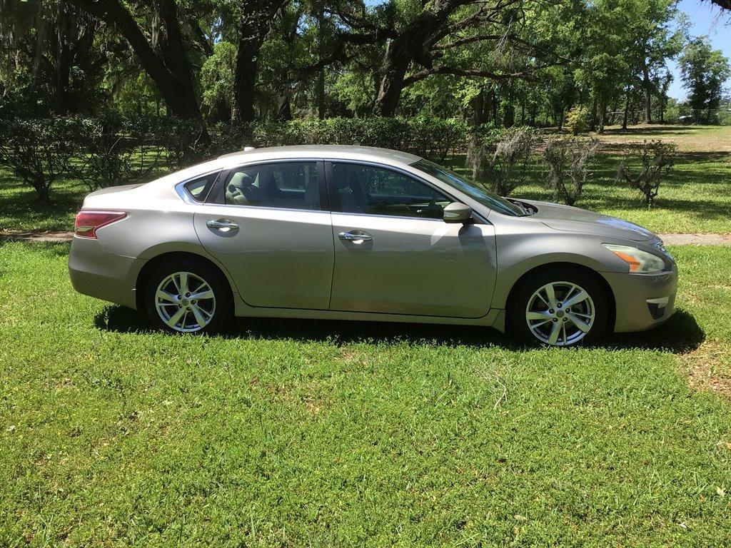 used 2013 Nissan Altima car, priced at $8,395