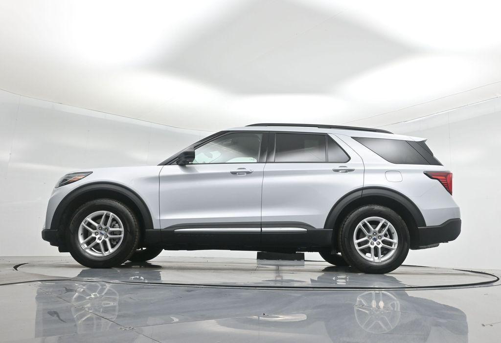 new 2025 Ford Explorer car, priced at $39,645