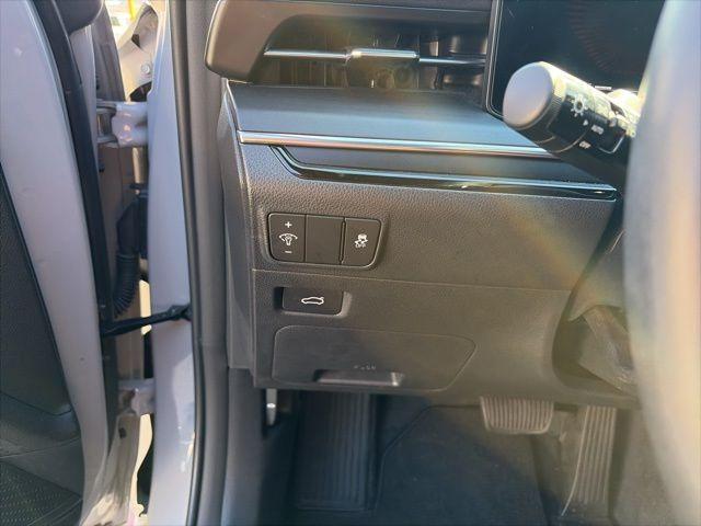 used 2025 Kia K5 car