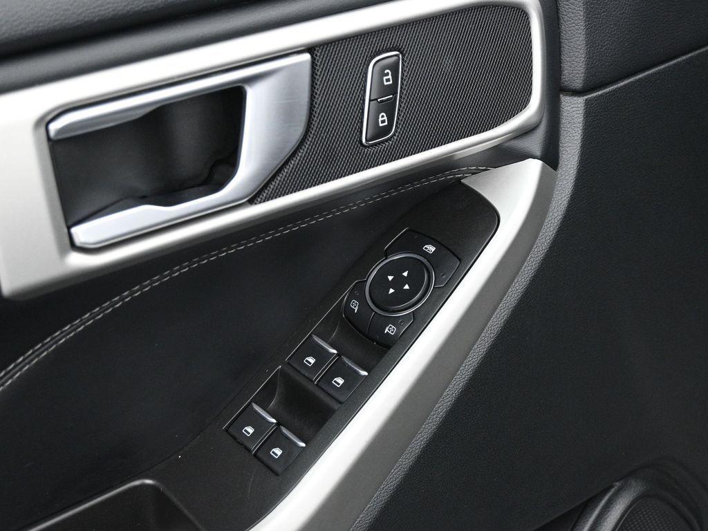 used 2023 Ford Explorer car, priced at $29,900