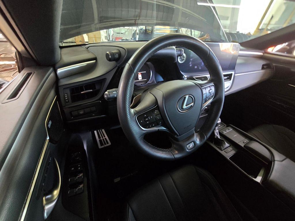 used 2022 Lexus ES 350 car, priced at $36,400