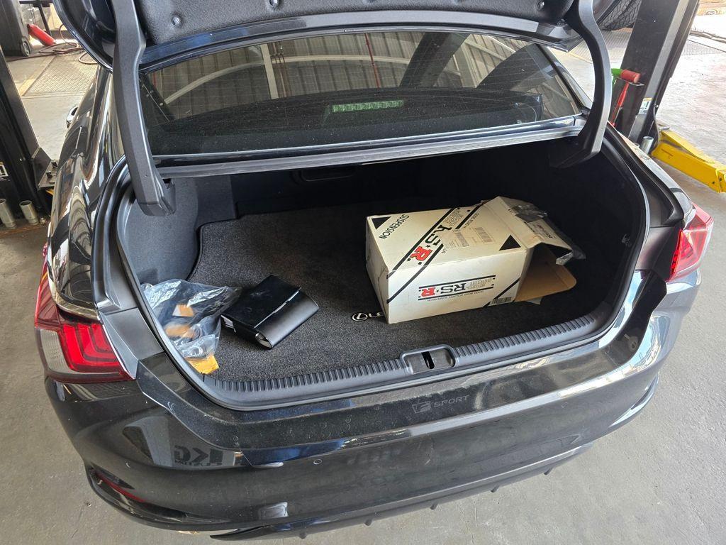 used 2022 Lexus ES 350 car, priced at $36,400