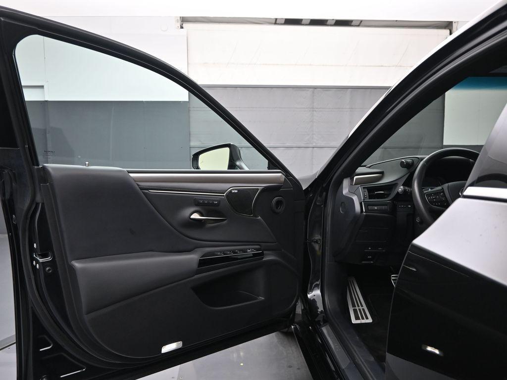 used 2022 Lexus ES 350 car, priced at $37,300