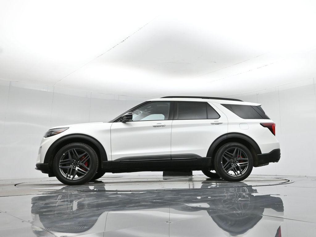 new 2025 Ford Explorer car, priced at $59,225