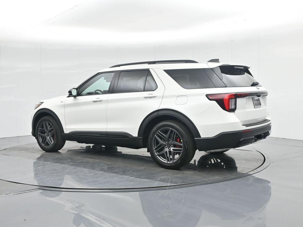 new 2025 Ford Explorer car, priced at $48,330