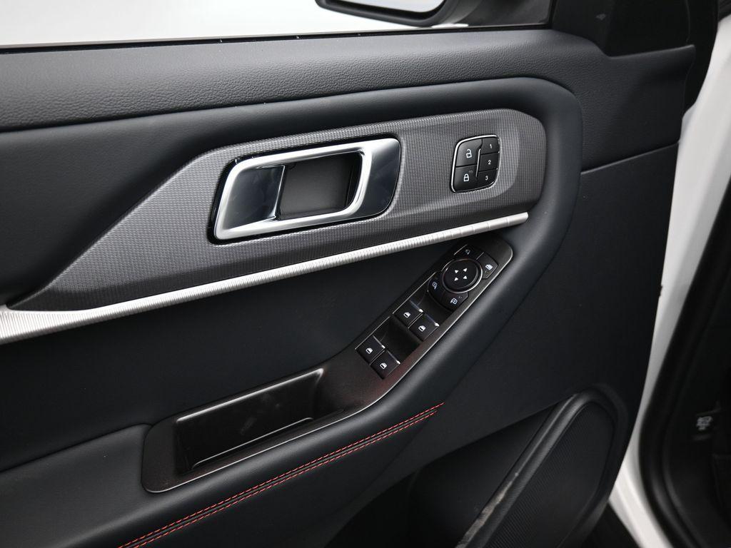 new 2025 Ford Explorer car, priced at $48,330
