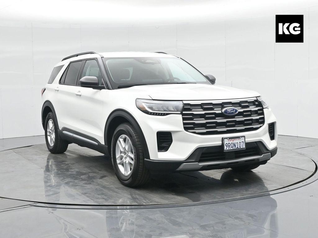 new 2025 Ford Explorer car, priced at $40,440