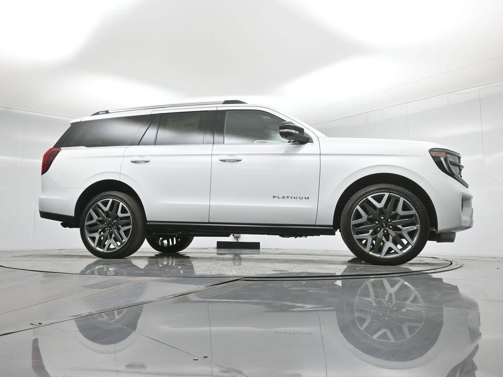 new 2025 Ford Expedition car, priced at $90,905