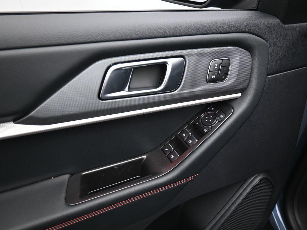 new 2025 Ford Explorer car, priced at $56,180