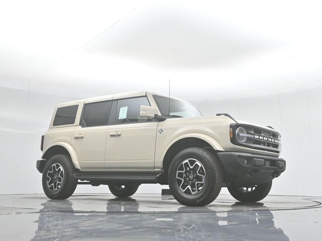 new 2025 Ford Bronco car, priced at $57,158