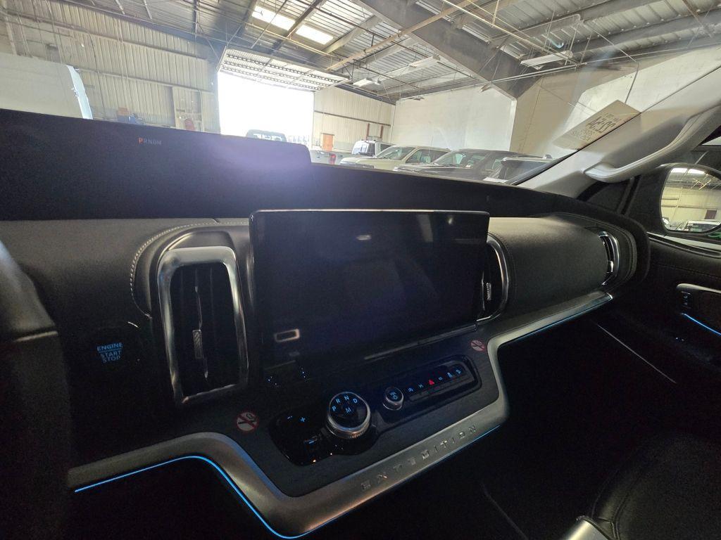 used 2025 Ford Expedition Max car, priced at $74,700