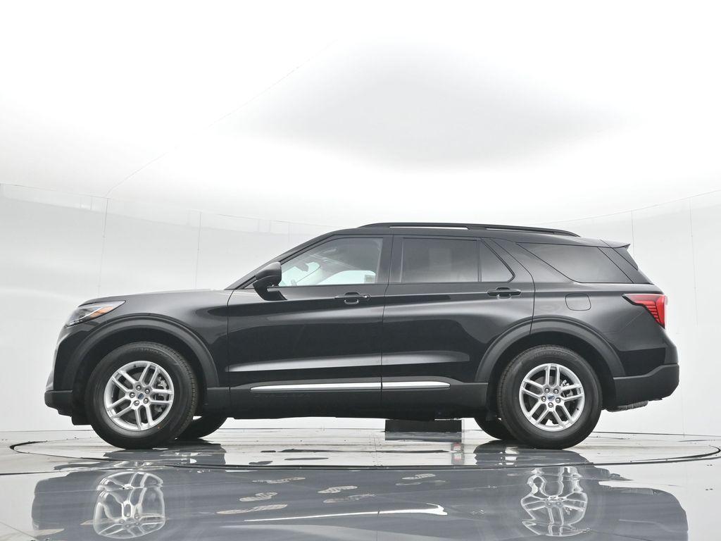 new 2025 Ford Explorer car, priced at $39,395