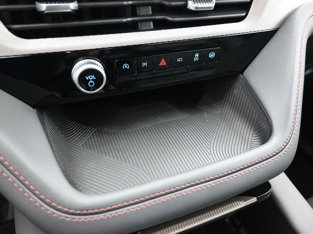 new 2025 Ford Explorer car, priced at $43,915