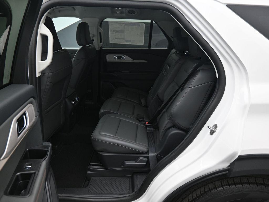 new 2025 Ford Explorer car, priced at $43,915