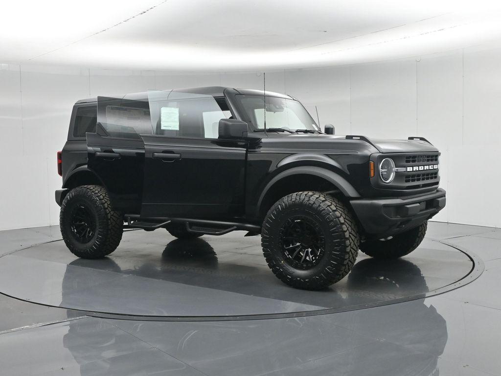 new 2025 Ford Bronco car, priced at $50,575