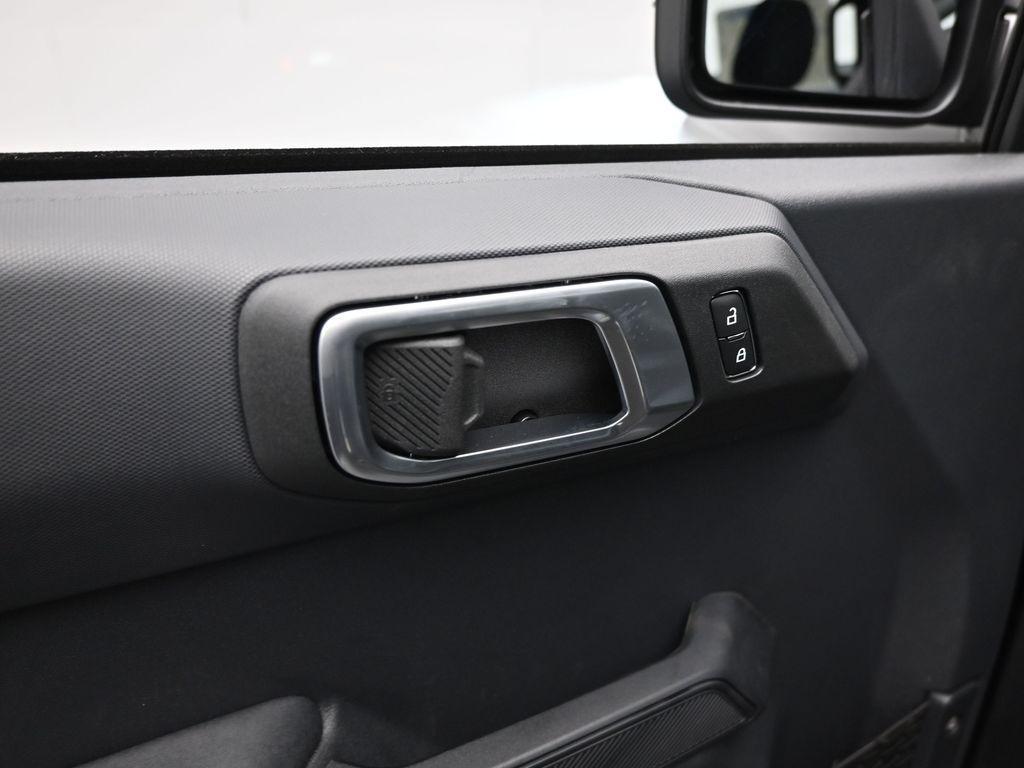 new 2025 Ford Bronco car, priced at $43,080