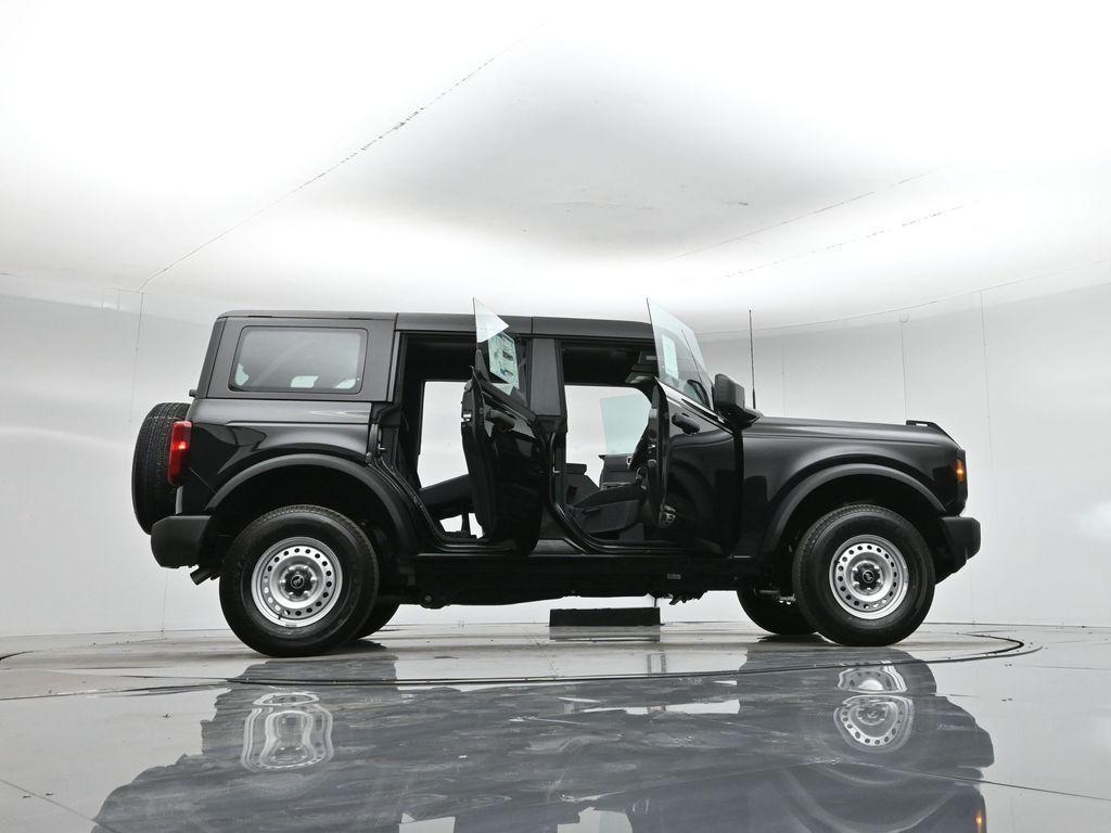 new 2025 Ford Bronco car, priced at $43,080