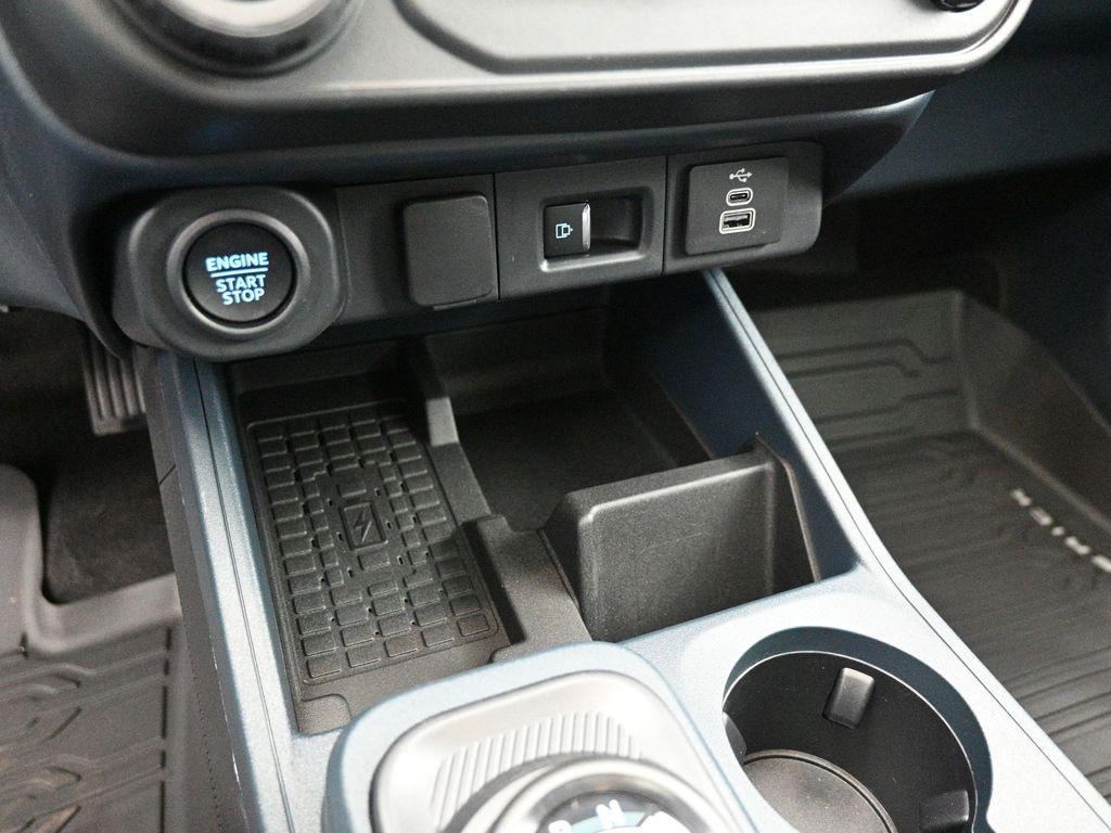 new 2025 Ford Maverick car, priced at $39,945