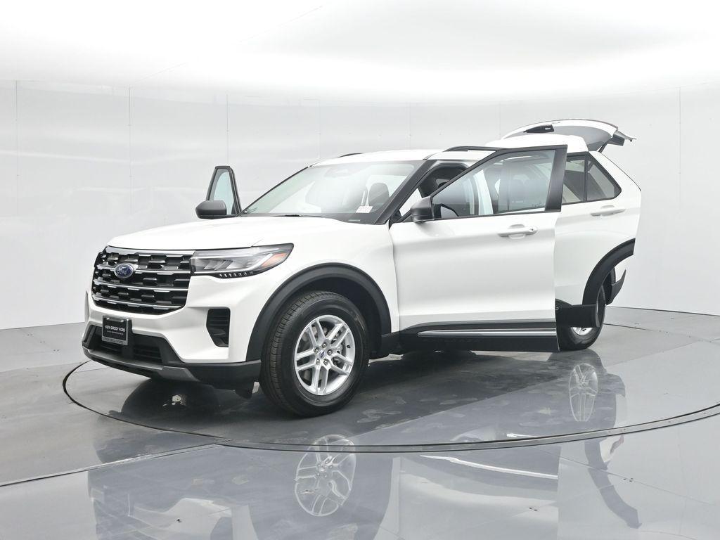 new 2025 Ford Explorer car, priced at $44,145