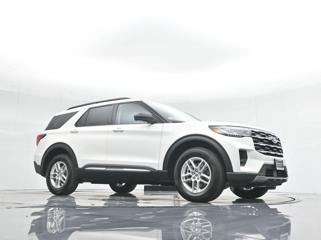 new 2025 Ford Explorer car, priced at $44,145